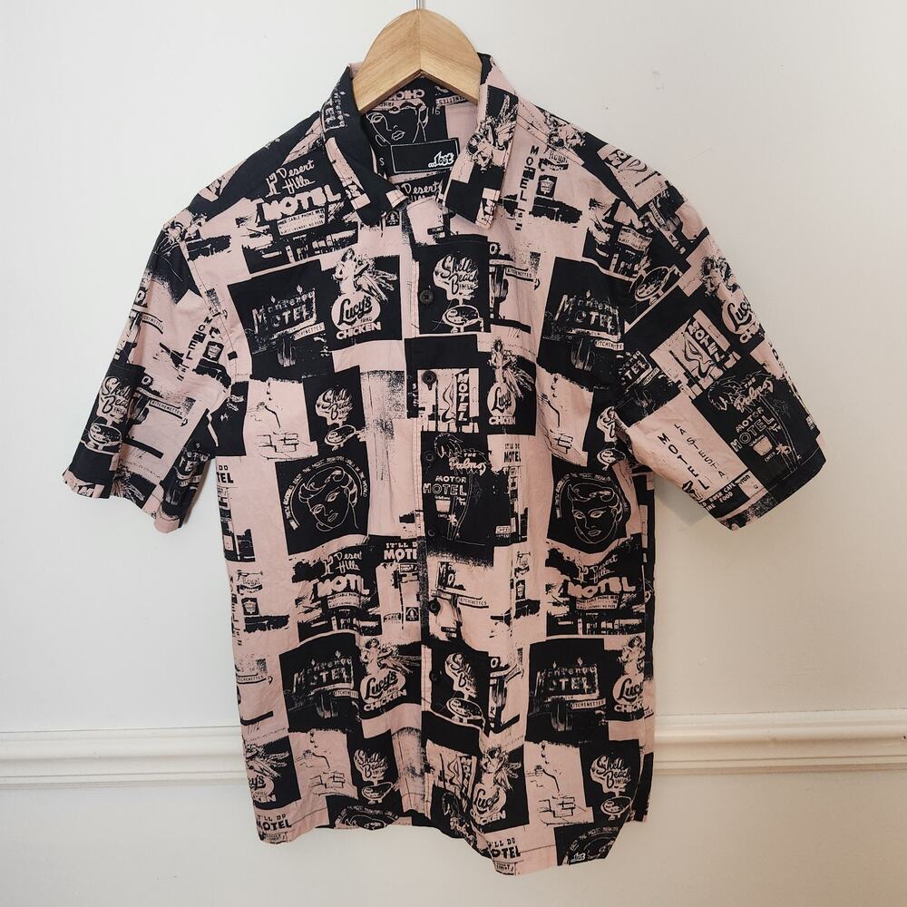 Lost Shirt Size Small Men Beach Boulevard Nude Pink Surf Graphic Buttonup Casual